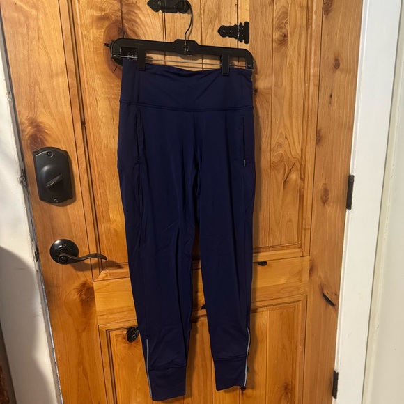 Lululemon Leggings Womens  4, Blue Zip Ankles Joggers Pockets yoga pants - Picture 1 of 5